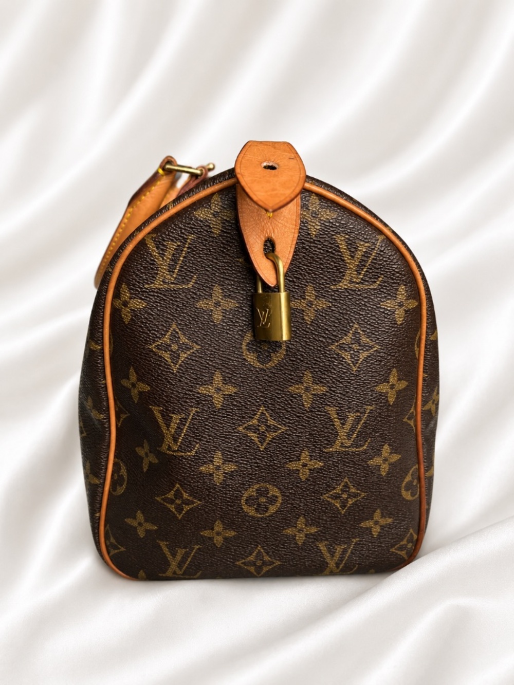 Louis Vuitton Speedy 30 Monogram Handbag - Picture 5 of 16